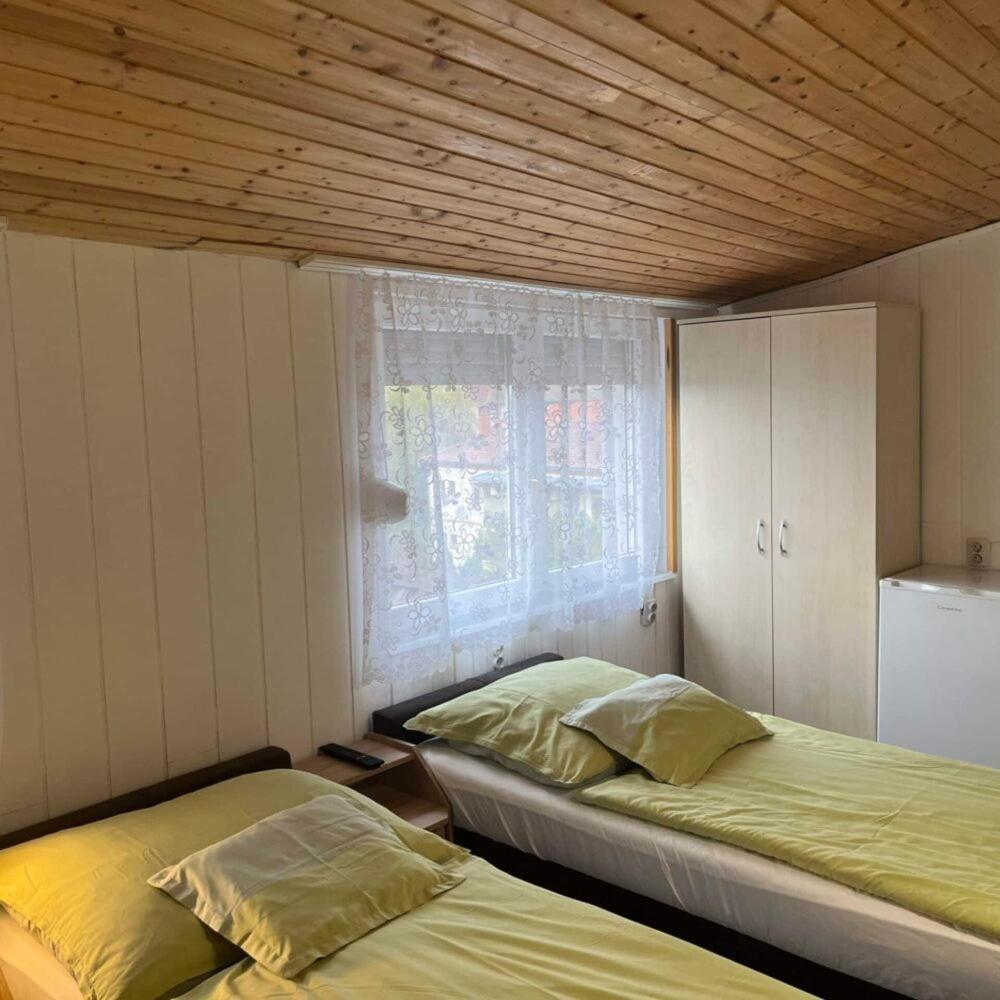 SzigetvárLenzl'S Panzio住宿加早餐旅馆 外观 照片
